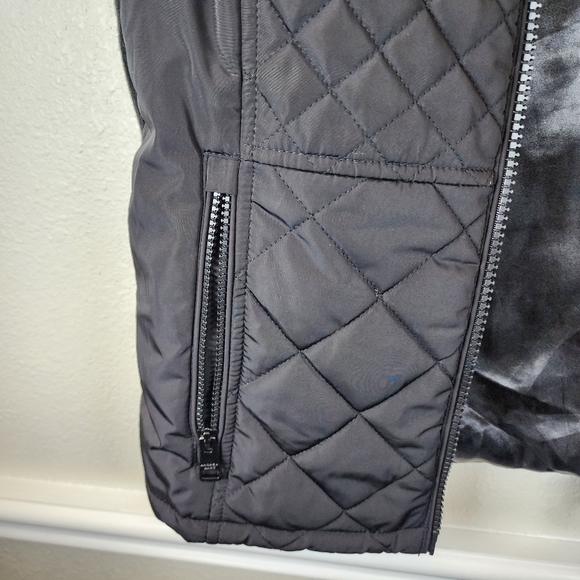 Andrew Marc Women front zipper Quilted insulated Vest Jacket Size M - Picture 6 of 13